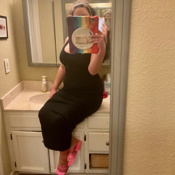 NEW LISTING‼️OLD NAVY Maxi Dress - Picture 12 of 16